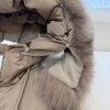 Max Mara white goose down jacket with fur collar, super warm premium version.