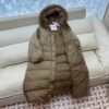 Max Mara white goose down jacket with fur collar, super warm premium version.