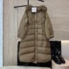 Max Mara white goose down jacket with fur collar, super warm premium version.