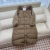 Max Mara white goose down jacket with fur collar, super warm premium version.