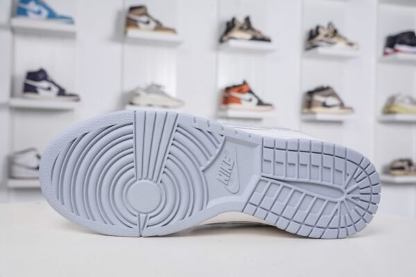 Nike & Louis Vuitton joint casual shoes white and gray stitching denim hook shoes Premium version