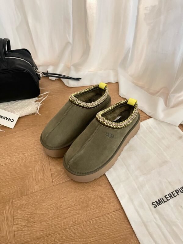 cmp_i1759141914533_3394_0_0.jpg UGG autumn and winter new color matching snow boots lining wool material
