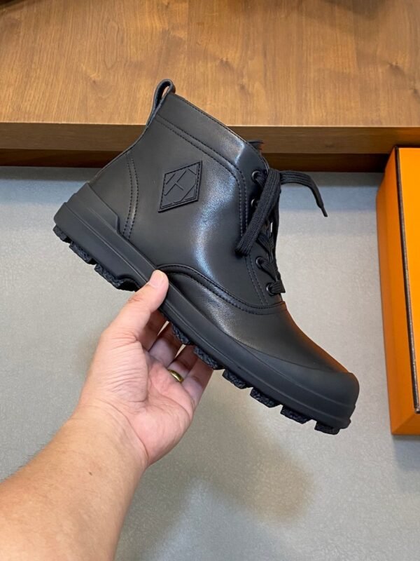 Hermès high-top casual sneakers made of calfskin leather
