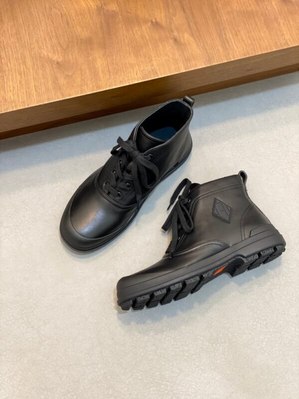 Hermès high-top casual sneakers made of calfskin leather