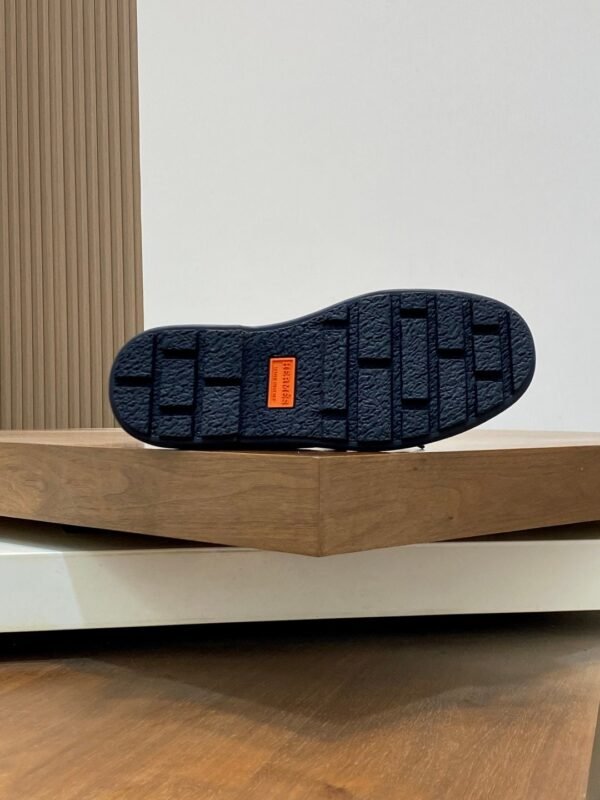 Hermès high-top casual sneakers made of calfskin leather