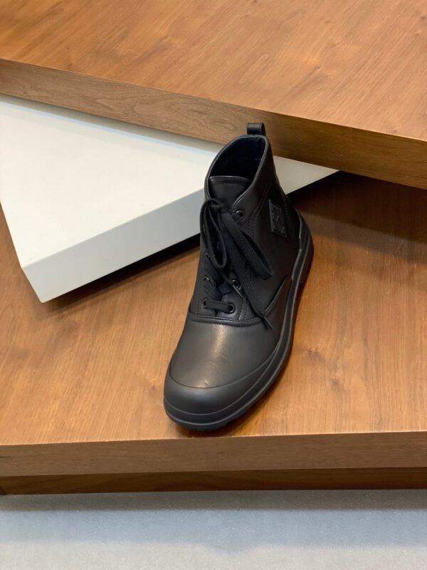 Hermès high-top casual sneakers made of calfskin leather