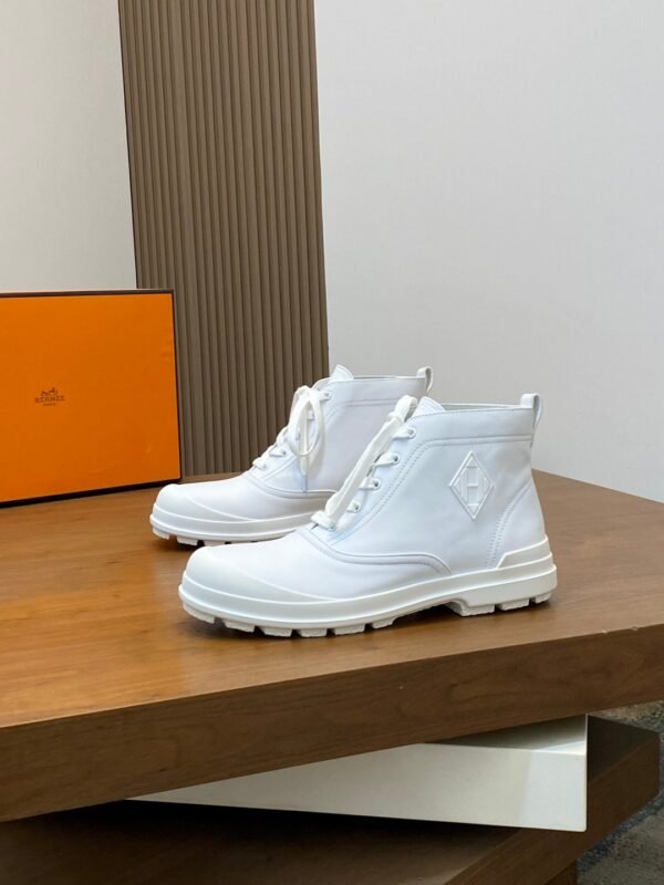 Hermès high-top casual sneakers made of calfskin leather