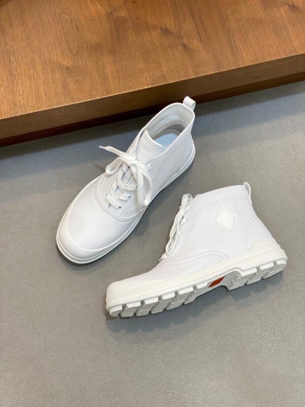Hermès high-top casual sneakers made of calfskin leather