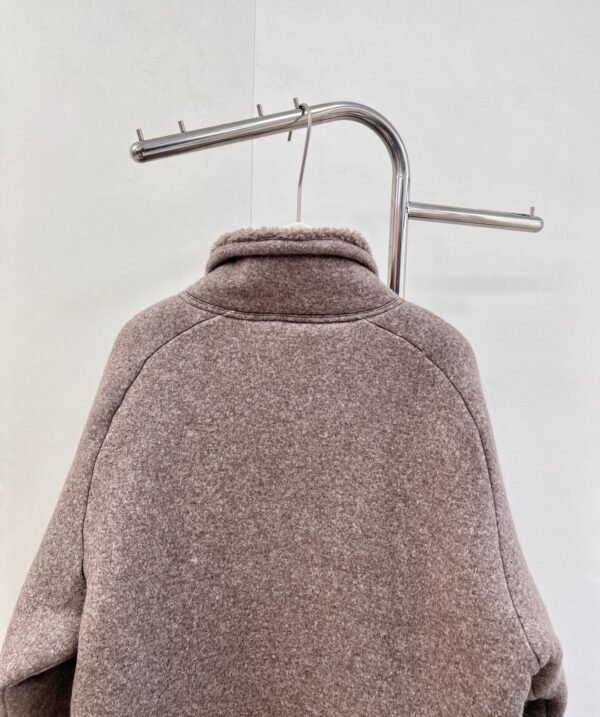 MiuMiu autumn and winter new warm Maillard color matching fleece jacket