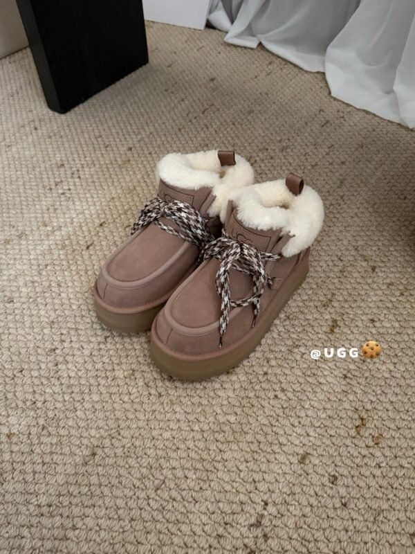 UGG autumn and winter new products increase the height of the thick bottom lace-up short boots lining wool material