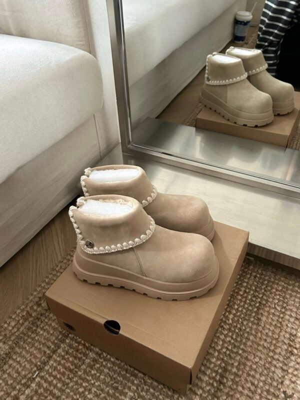 UGG autumn and winter new thick-soled Martin boots Bottom thickness: 5cm