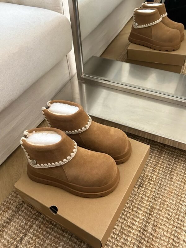UGG autumn and winter new thick-soled Martin boots Bottom thickness: 5cm