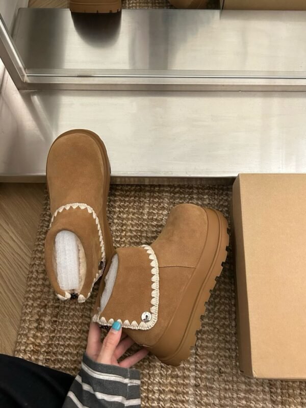 UGG autumn and winter new thick-soled Martin boots Bottom thickness: 5cm