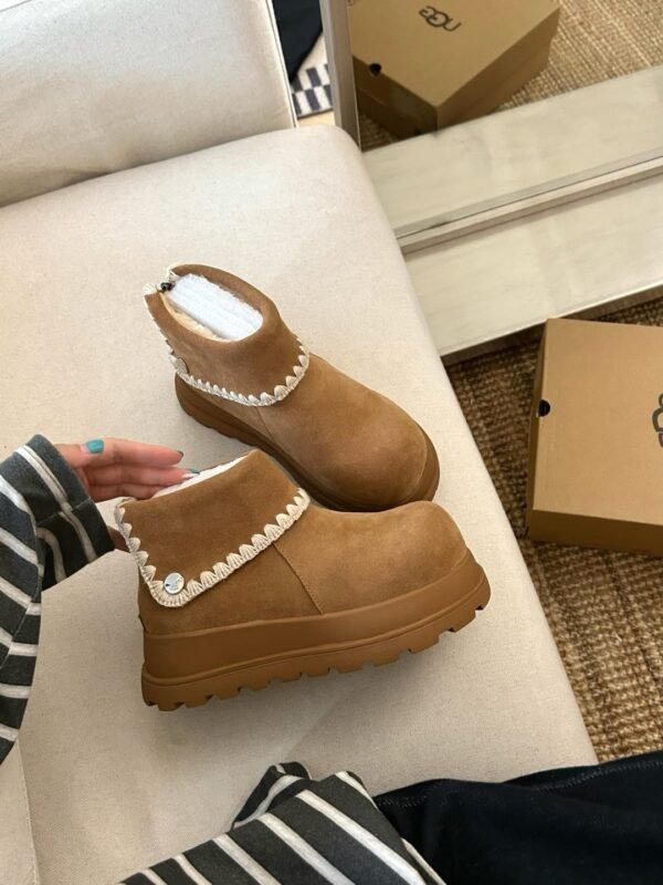 UGG autumn and winter new thick-soled Martin boots Bottom thickness: 5cm