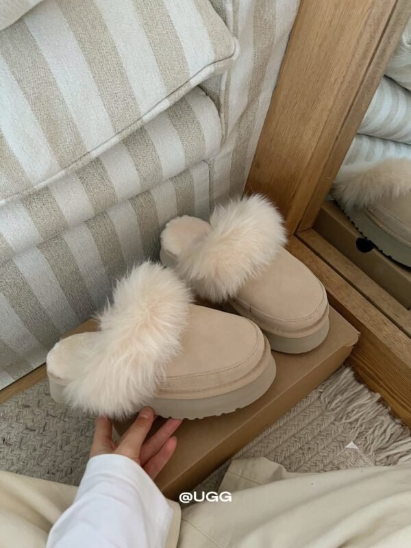 cmp_i1760787560247_8680_0_1.jpg UGG Winter long wool slippers with inner wool material, 3.5cm thick sole