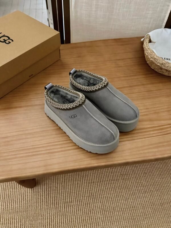 cmp_i1760957734638_2186_0_1.jpg UGG autumn and winter new color matching snow boots lining wool material