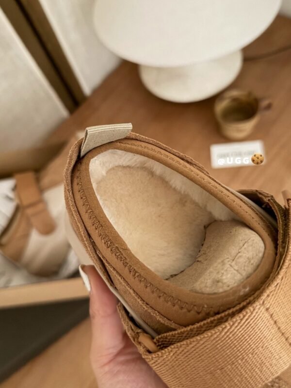 cmp_i1761510624199_2006_0_5.jpg UGG autumn and winter new products increase height thick bottom modern casual shoes wool style