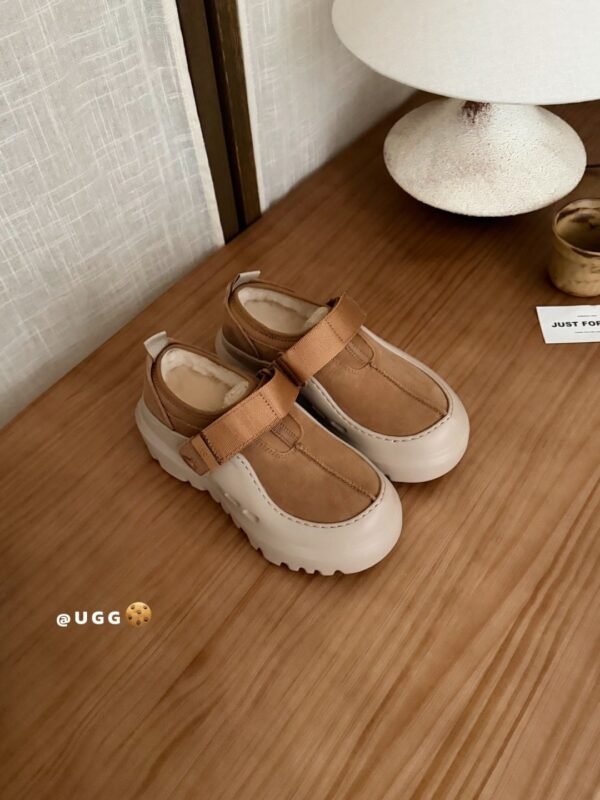 cmp_i1761510624200_3241_0_0.jpg UGG autumn and winter new products increase height thick bottom modern casual shoes wool style