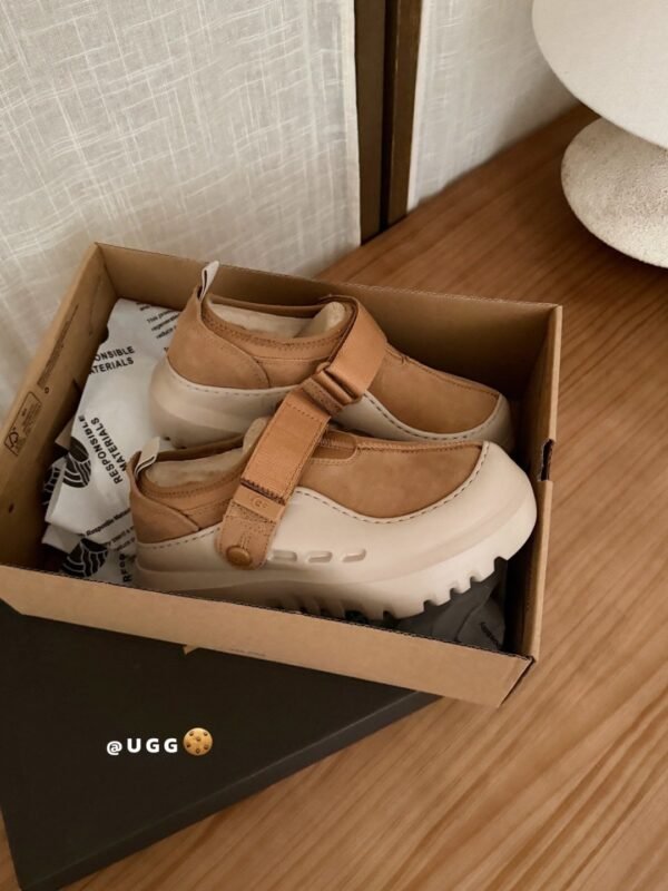 cmp_i1761510624202_4452_0_4.jpg UGG autumn and winter new products increase height thick bottom modern casual shoes wool style