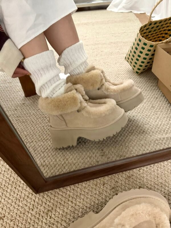 cmp_i1761913190995_3942_0_1.jpg UGG winter new snow boots with wool inner lining and a 6.5cm thick sole.