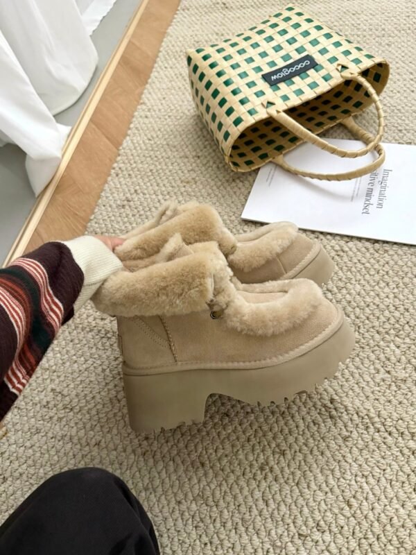 cmp_i1761913625772_6900_0_7.jpg UGG winter new snow boots with wool inner lining and a 6.5cm thick sole.