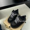 UGG new winter snow boots have a wool lining.