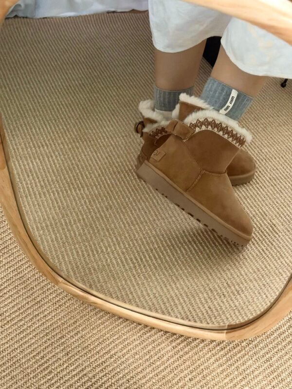 cmp_i1762523165968_6957_0_2.jpg UGG Fall/Winter New Style Leather Buckle Taslin Snow Boots with Wool Lining