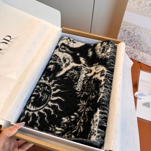 DIOR new sunflower cashmere scarf, premium version, size: 30x180cm