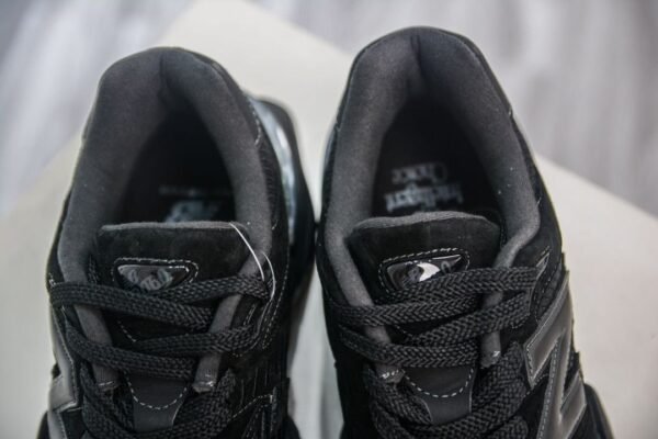 New Balance 9060 sneakers premium edition