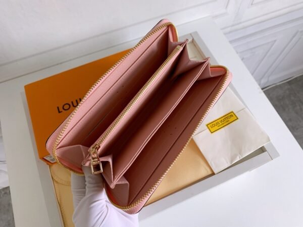 Louis Vuitton By The Pool Zip Wallet 19.5×10.5×2.5cm