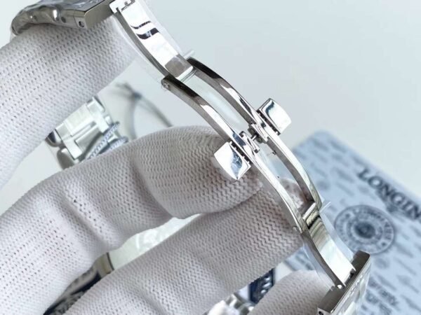 Longines Women’s Heart Moon Series official website, same 1:1 high-end replica watch size 30.5mm X9.4mm