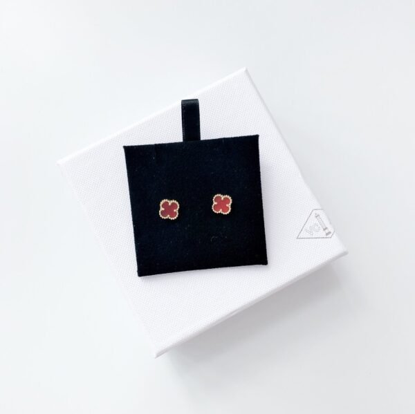 Van Cleef & Arpels Four-Leaf Clover Earrings Premium Edition