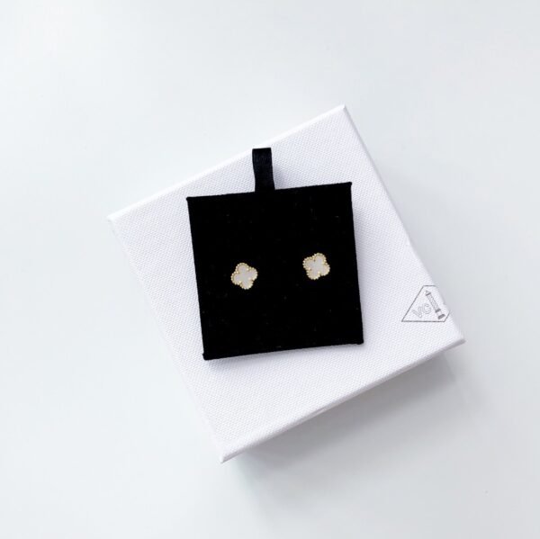 Van Cleef & Arpels Four-Leaf Clover Earrings Premium Edition