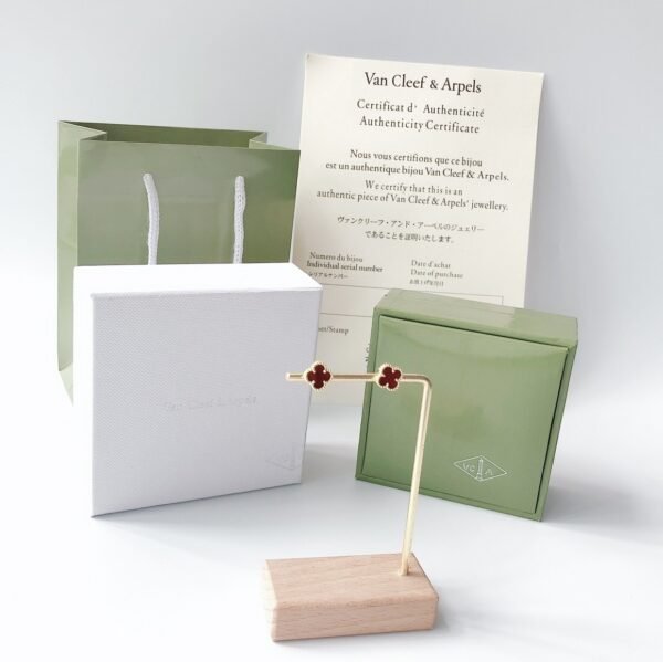 Van Cleef & Arpels Four-Leaf Clover Earrings Premium Edition