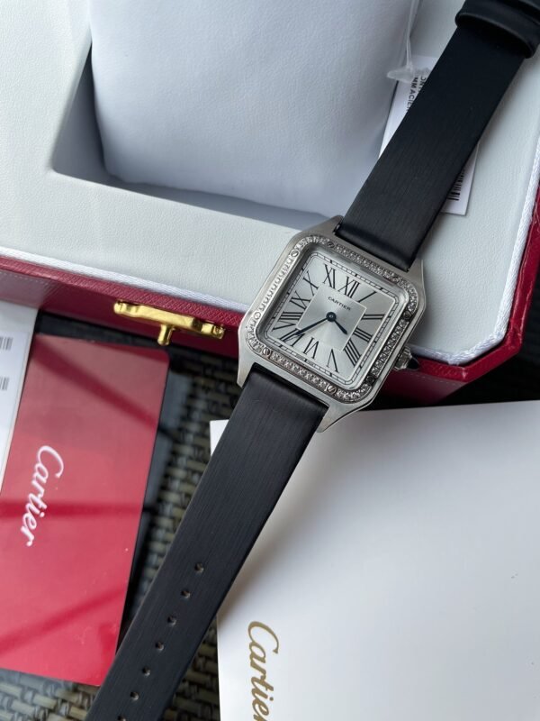 Cartier ultra-thin ladies watch 1:1 replica counter