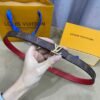 Louis Vuitton premium belt, made of genuine leather, 2cm wide.