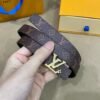 Louis Vuitton premium belt, made of genuine leather, 2cm wide.