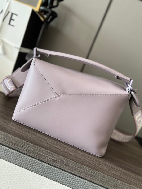 Loewe satin calfskin Puzzle Edge handbag size:24*10.5*16cm