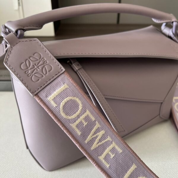 Loewe satin calfskin Puzzle Edge handbag size:24*10.5*16cm