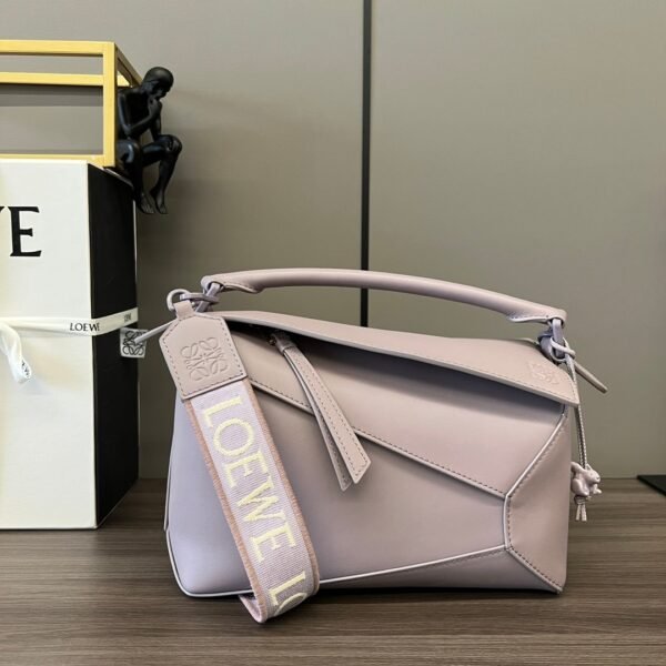 Loewe satin calfskin Puzzle Edge handbag size:24*10.5*16cm