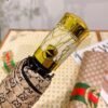 GUCCI fully automatic folding umbrella with black coating effectively blocks 99% of UV rays.