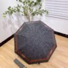 GUCCI fully automatic folding umbrella with black coating effectively blocks 99% of UV rays.