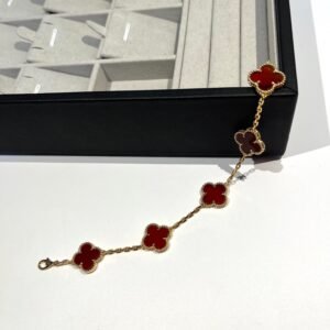 van cleef & arpels 5 Flower Bracelet