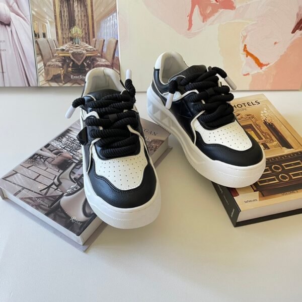 VALENTINO website Synchro VT ONE STUD XL Low top sneakers