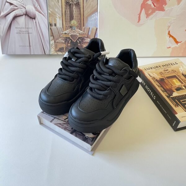 VALENTINO website Synchro VT ONE STUD XL Low top sneakers