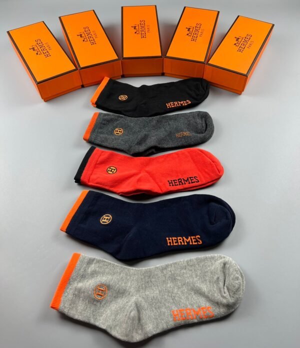 Hermes  Exquisite boxed socks made of pure cotton quality, packaged in a box of 5 pairs