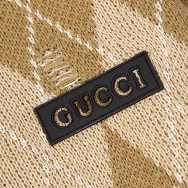 Gucci diamond plaid round neck sweater with holes