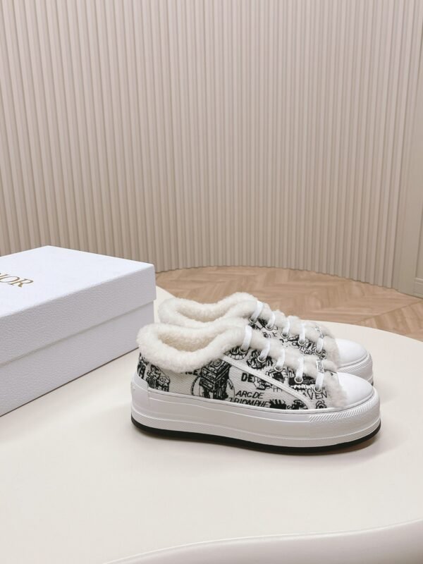 DIOR’s new winter sneakers are lined with wool