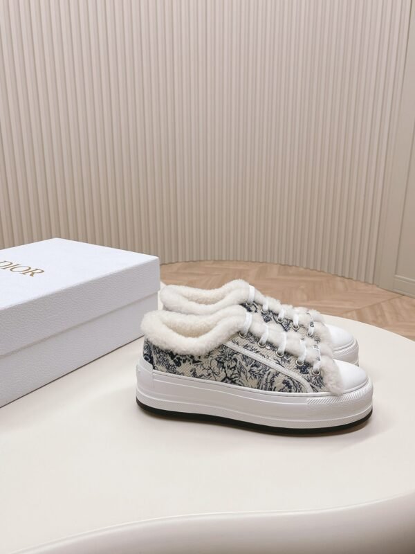 DIOR’s new winter sneakers are lined with wool