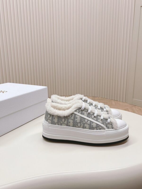 DIOR’s new winter sneakers are lined with wool